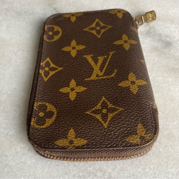 Louis Vuitton Monogram Zip Around Multicles 6 Key Holder - Picture 13 of 16